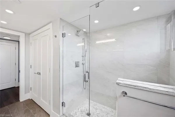 $18,500 | 6075 Pelican Bay Boulevard, Unit 605, Naples, FL 34108