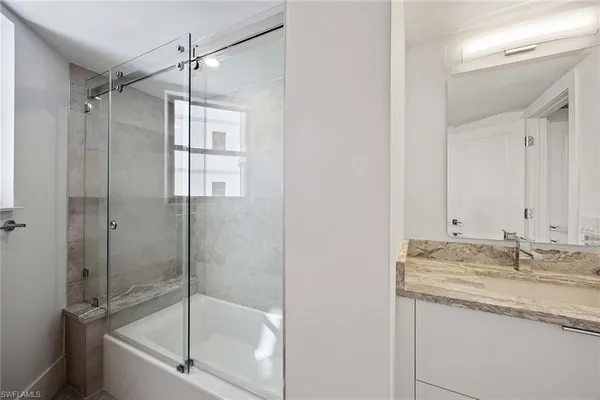 $18,500 | 6075 Pelican Bay Boulevard, Unit 605, Naples, FL 34108