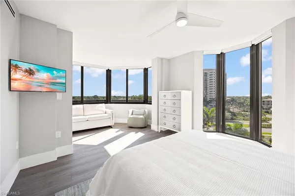 $18,500 | 6075 Pelican Bay Boulevard, Unit 605, Naples, FL 34108