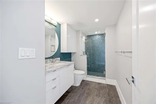 $18,500 | 6075 Pelican Bay Boulevard, Unit 605, Naples, FL 34108