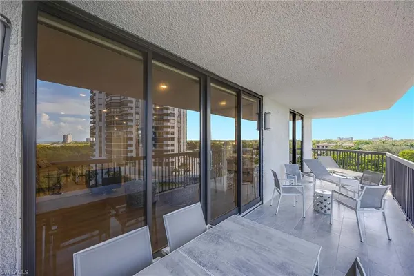 $18,500 | 6075 Pelican Bay Boulevard, Unit 605, Naples, FL 34108