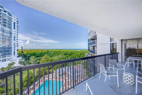 $18,500 | 6075 Pelican Bay Boulevard, Unit 605, Naples, FL 34108