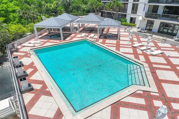 $18,500 | 6075 Pelican Bay Boulevard, Unit 605, Naples, FL 34108