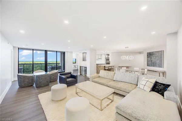 $18,500 | 6075 Pelican Bay Boulevard, Unit 605, Naples, FL 34108