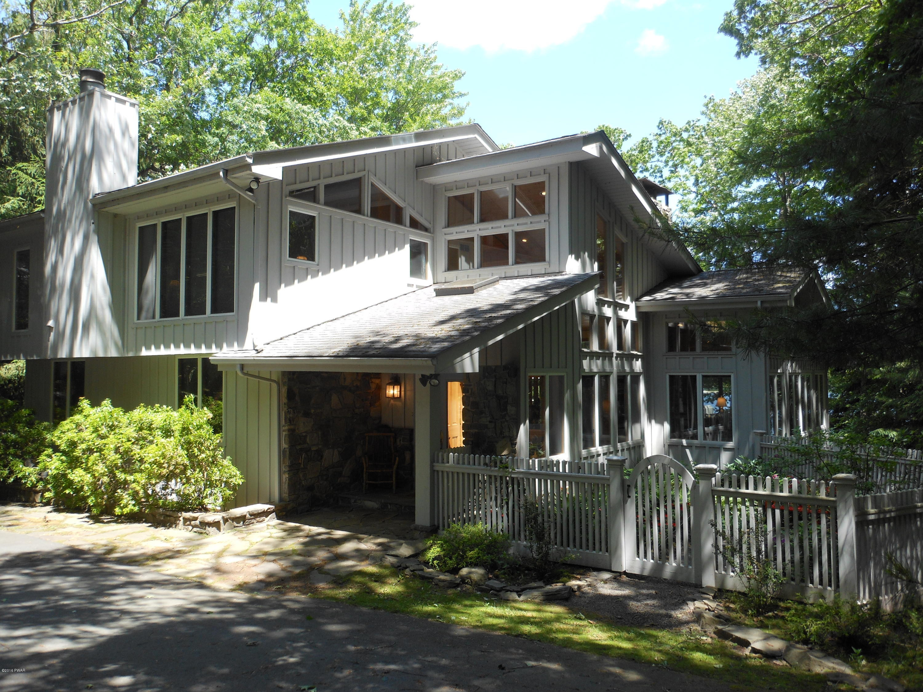 117 Heron Bay Road Hawley, PA 18428 - Photo 8 of 63