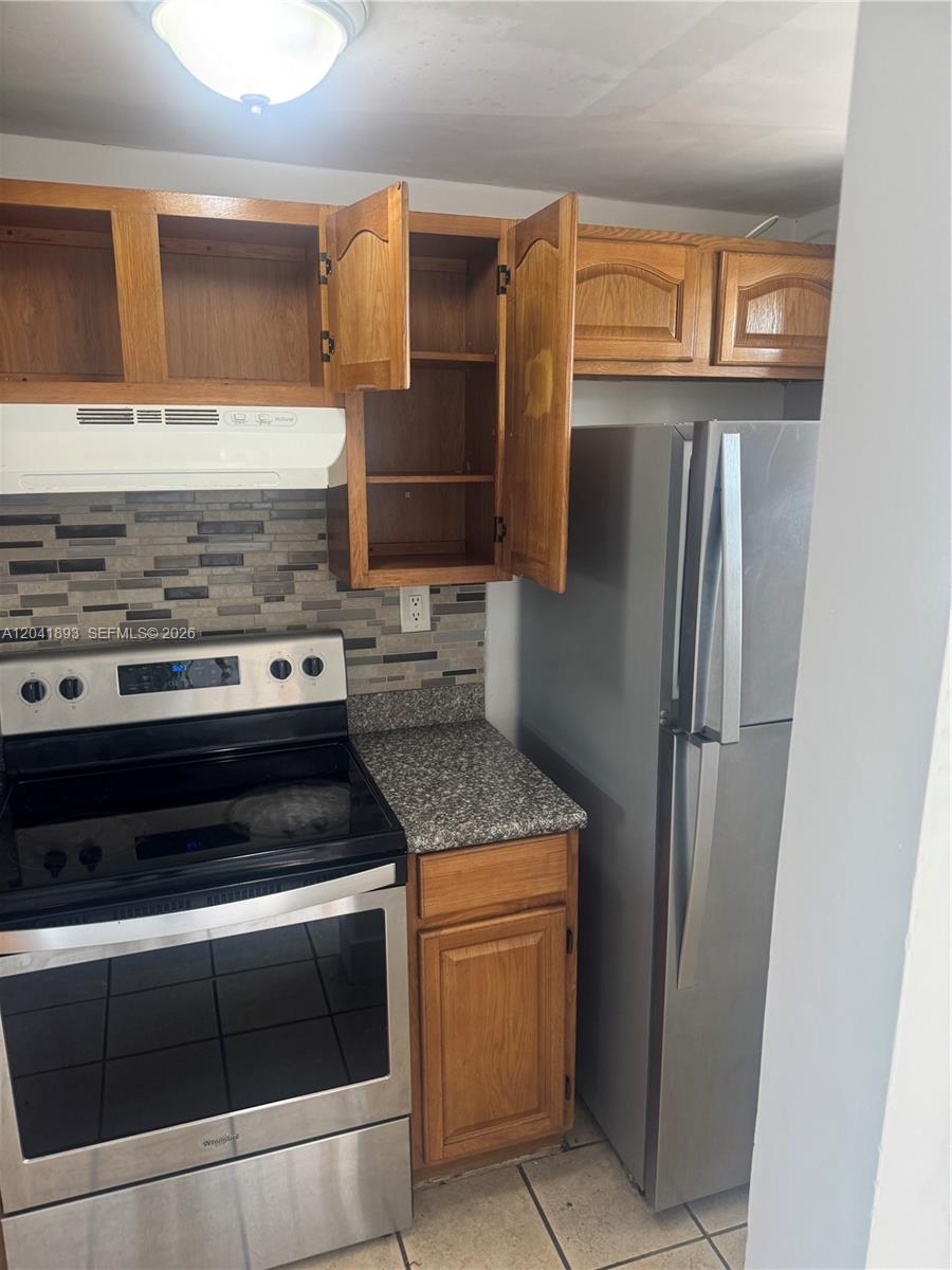 1551 West Okeechobee Road, Unit 19 Hialeah, FL 33010 - Photo 1 of 12