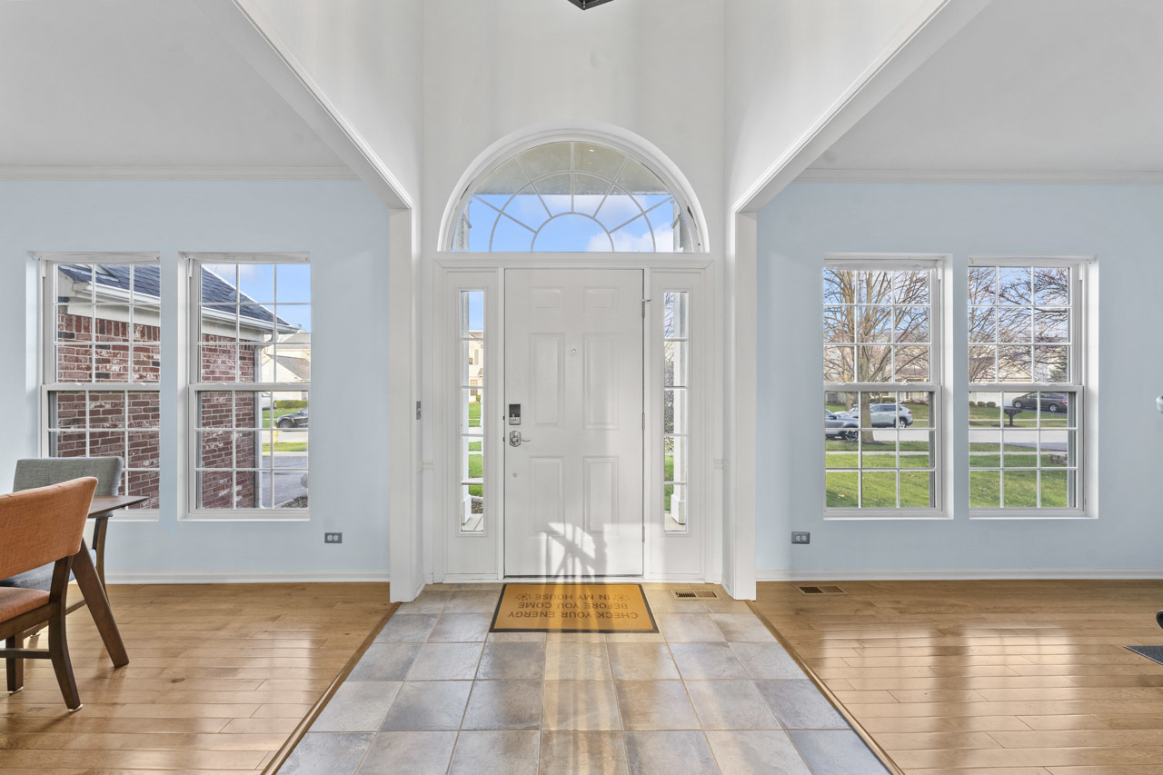 149 Lilac Street Bolingbrook, IL 60490 - Photo 2 of 50 a view of livingroom with furniture