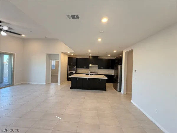 $3,500 | 745 Cloud Crk Street, Henderson, NV 89011