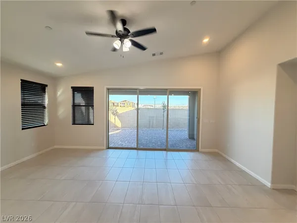 $3,500 | 745 Cloud Crk Street, Henderson, NV 89011