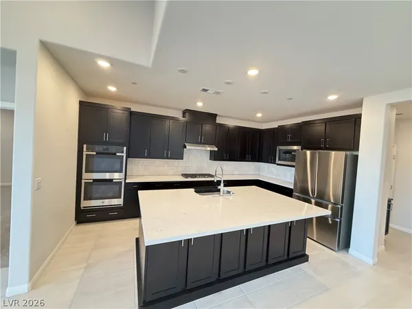 $3,500 | 745 Cloud Crk Street, Henderson, NV 89011