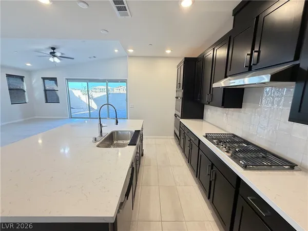 $3,500 | 745 Cloud Crk Street, Henderson, NV 89011