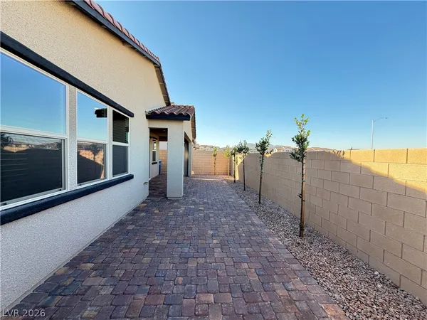 $3,500 | 745 Cloud Crk Street, Henderson, NV 89011