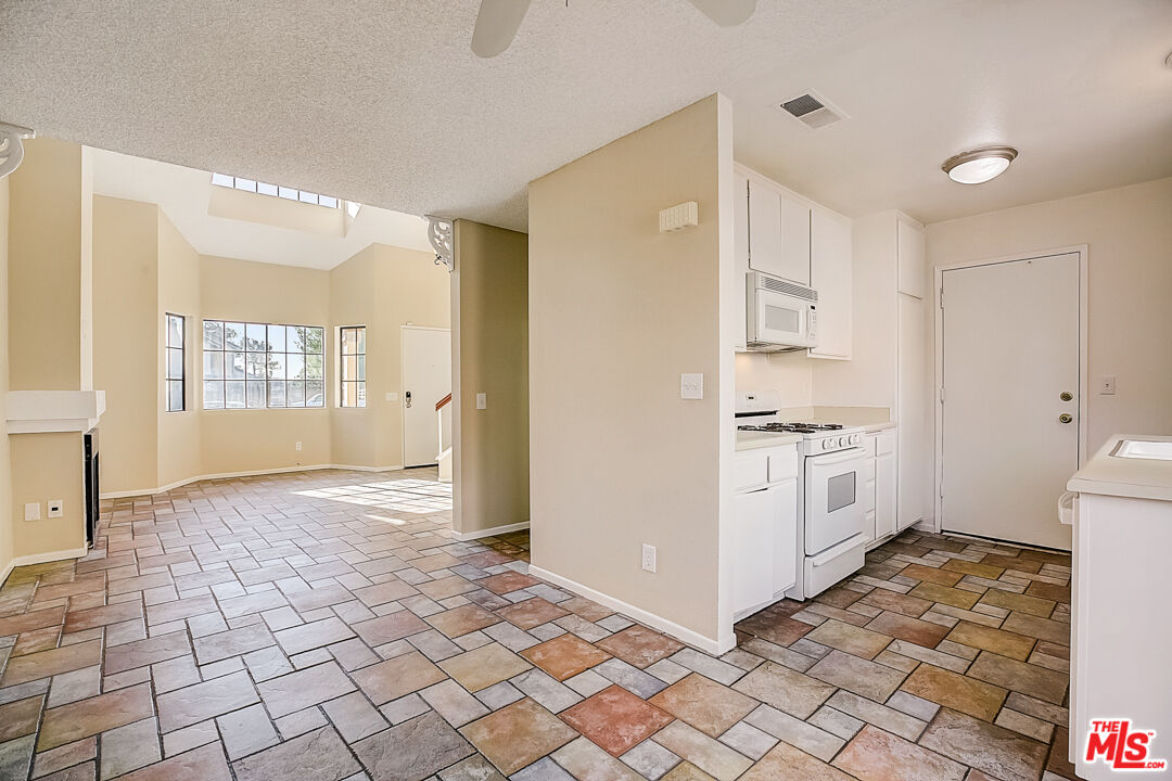 12272 Bellflower Court Rancho Cucamonga, CA 91739 - Photo 15 of 32