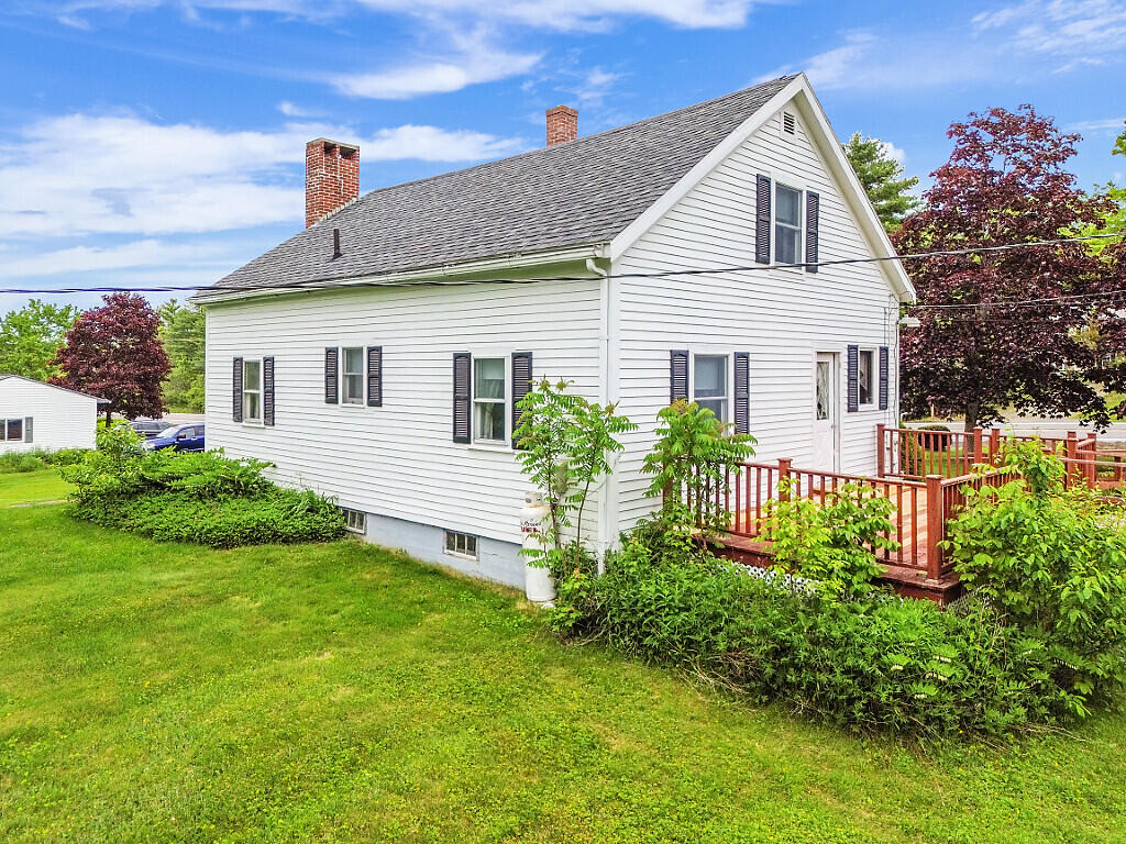 579 Wiscasset Road Pittston, ME 04345 - Photo 3 of 55 3