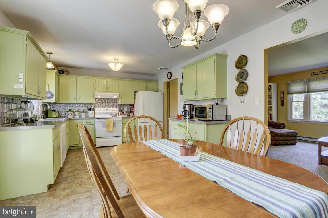 639 Lincoln Road Lititz, PA 17543 - Photo 13 of 34
