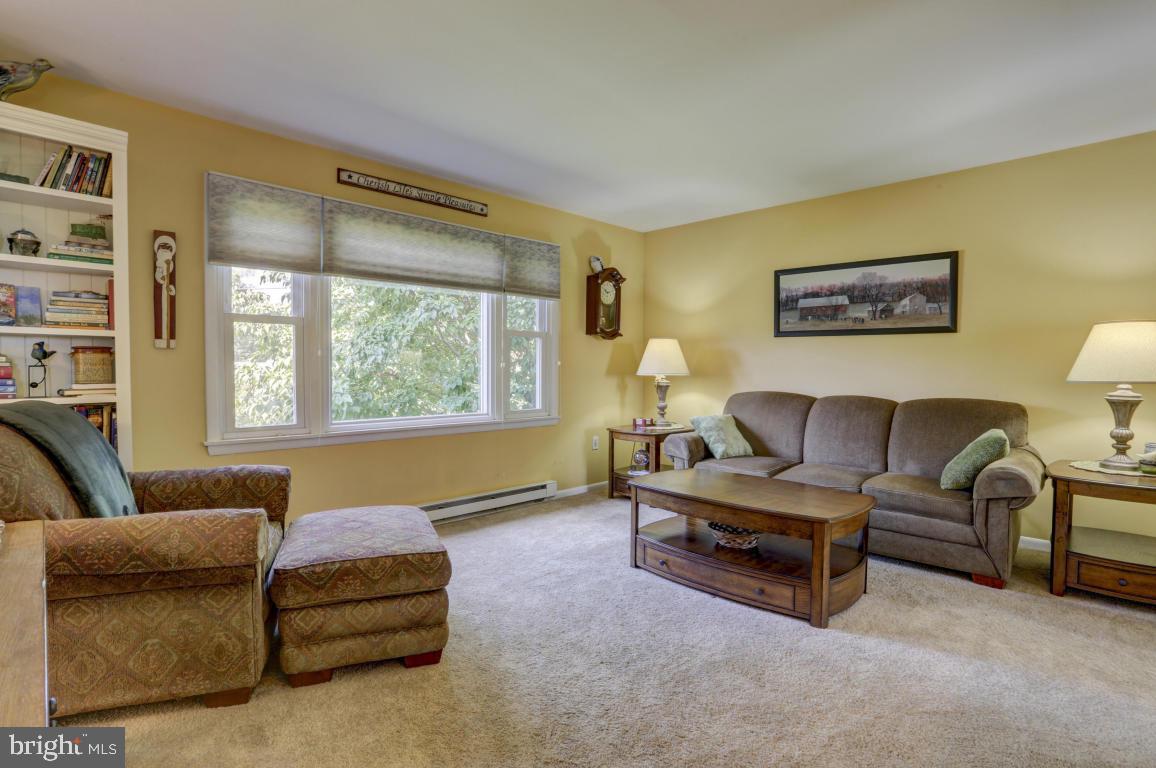 639 Lincoln Road Lititz, PA 17543 - Photo 5 of 34