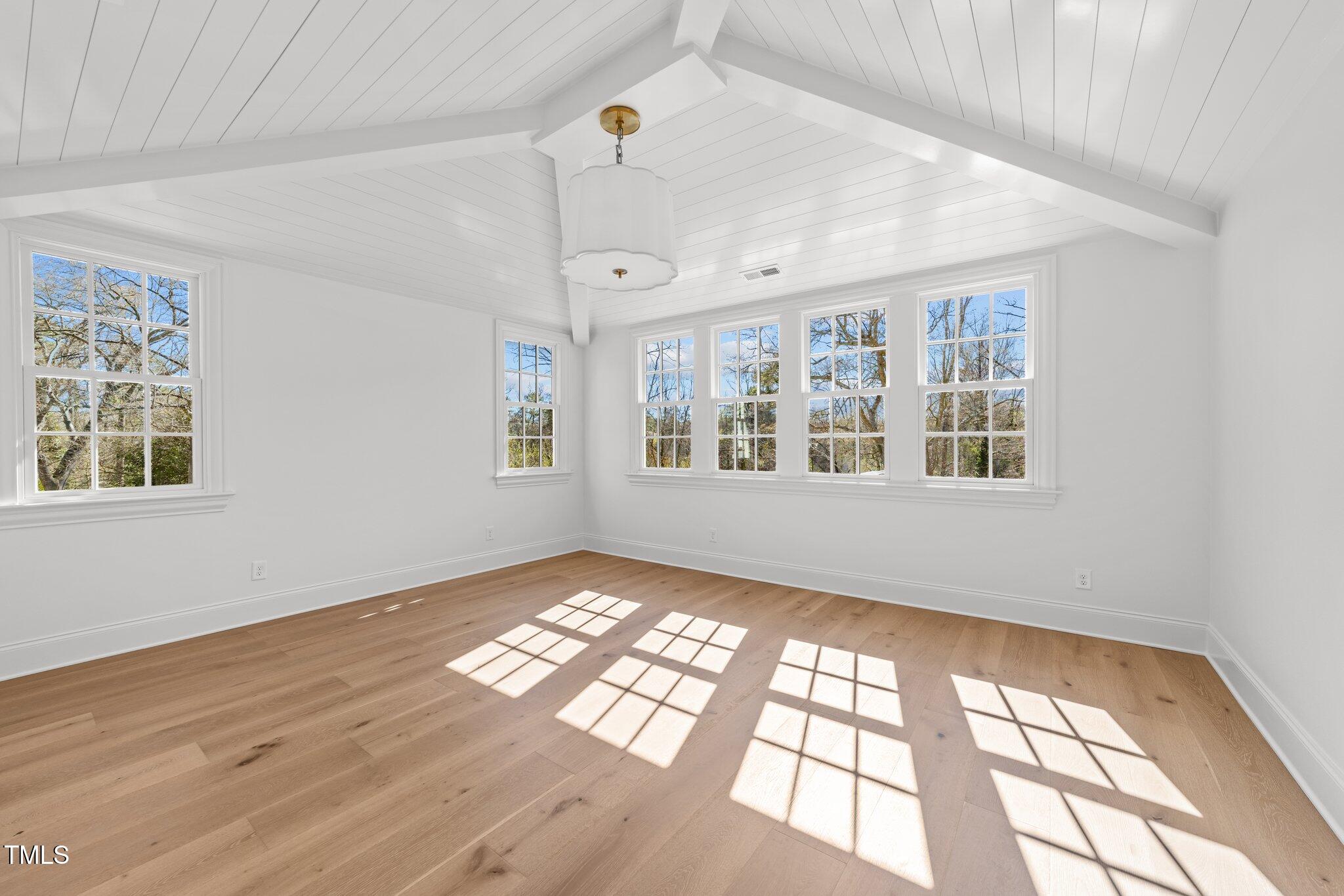 126 East Drewry Lane Raleigh, NC 27609 - Photo 29 of 59 39-web-or-mls-3D5A8285