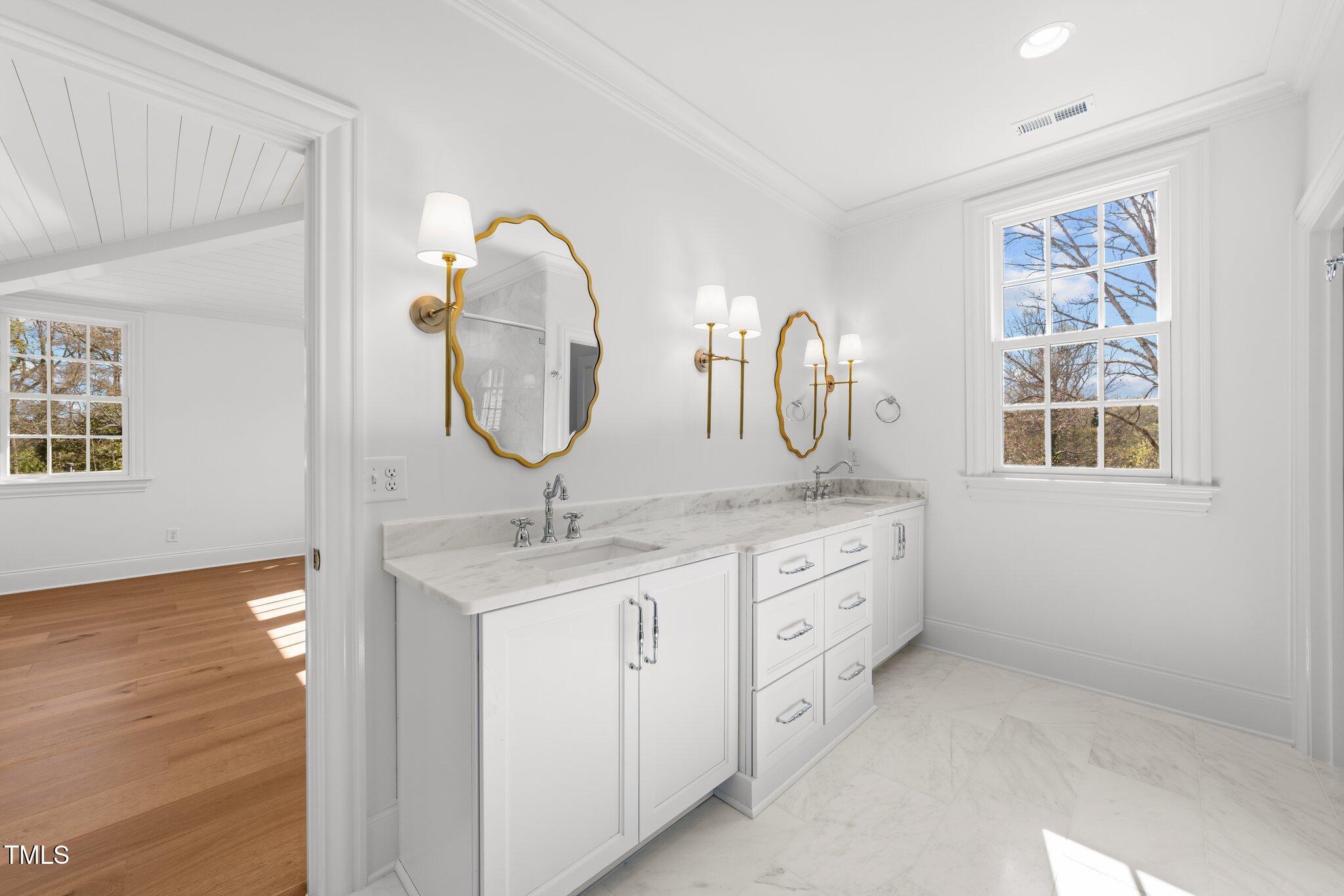 126 East Drewry Lane Raleigh, NC 27609 - Photo 31 of 59 42-web-or-mls-3D5A8294