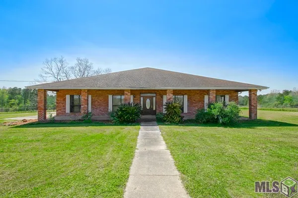 $390,000 | 1595 Pumping Station Road, Greensburg, LA 70441
