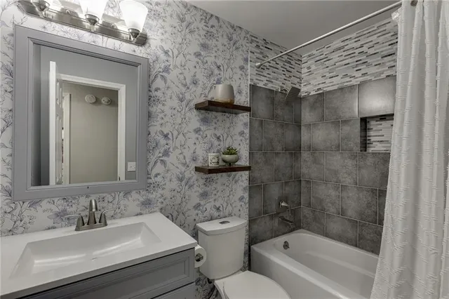 $389,500 | 632 Hidden Springs Court, Sugar Hill, GA 30518