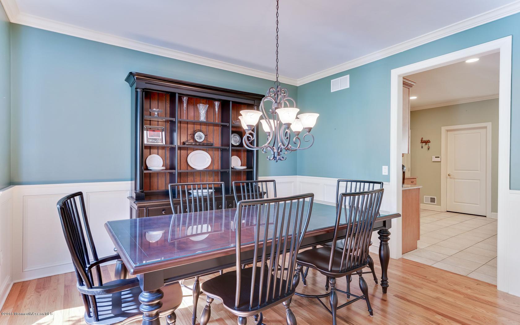 107 Hilltop Road Howell, NJ 07731 - Photo 11 of 48 33-photo-web-1680x1050-206476