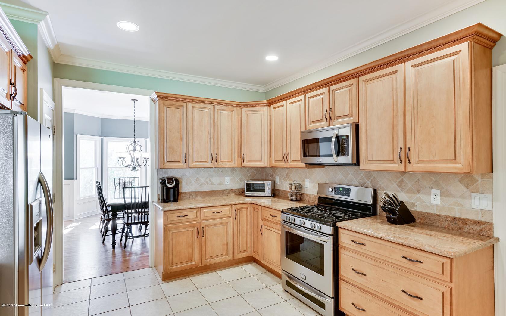 107 Hilltop Road Howell, NJ 07731 - Photo 15 of 48 35-photo-web-1680x1050-223385