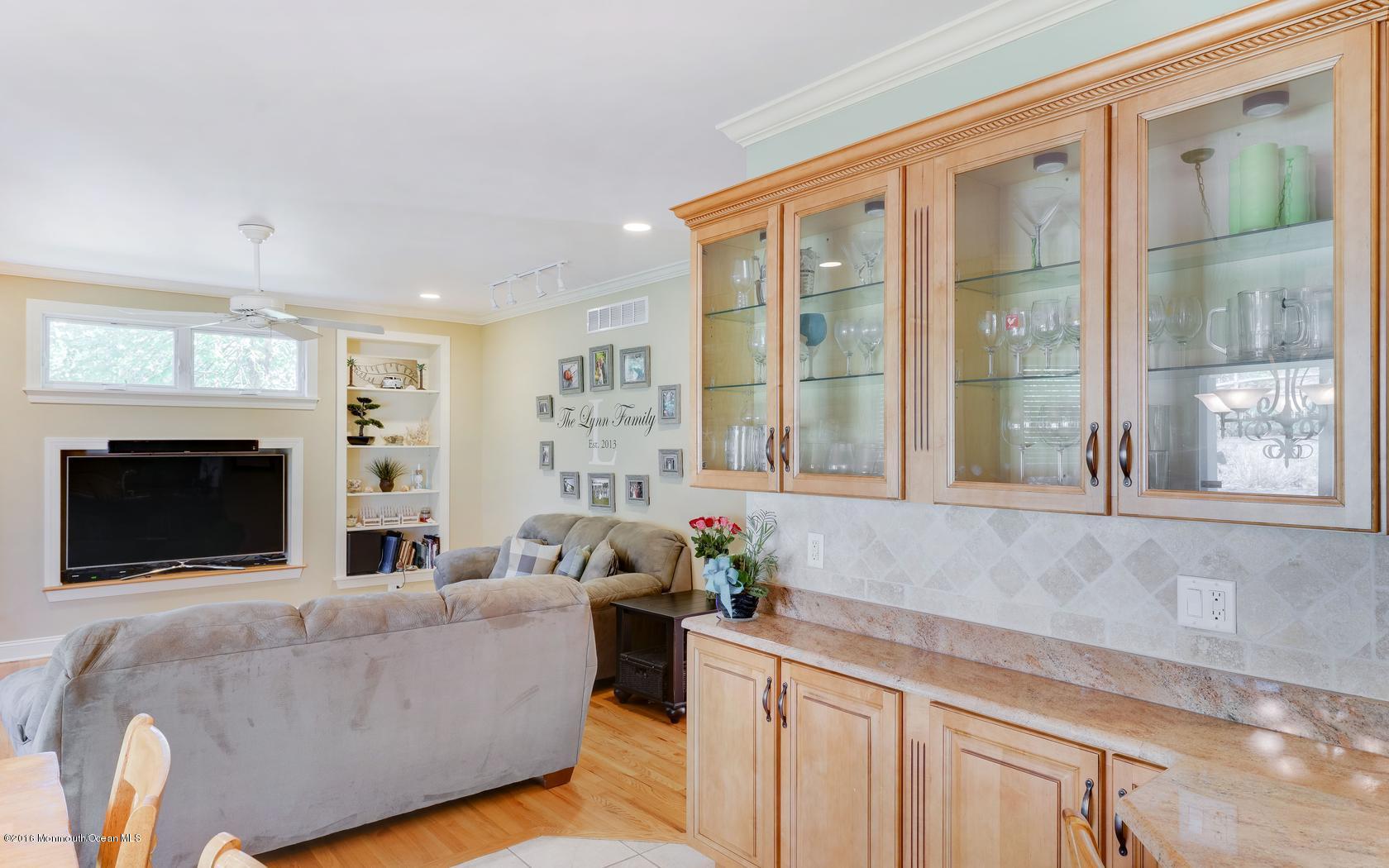 107 Hilltop Road Howell, NJ 07731 - Photo 20 of 48 44-photo-web-1680x1050-188431