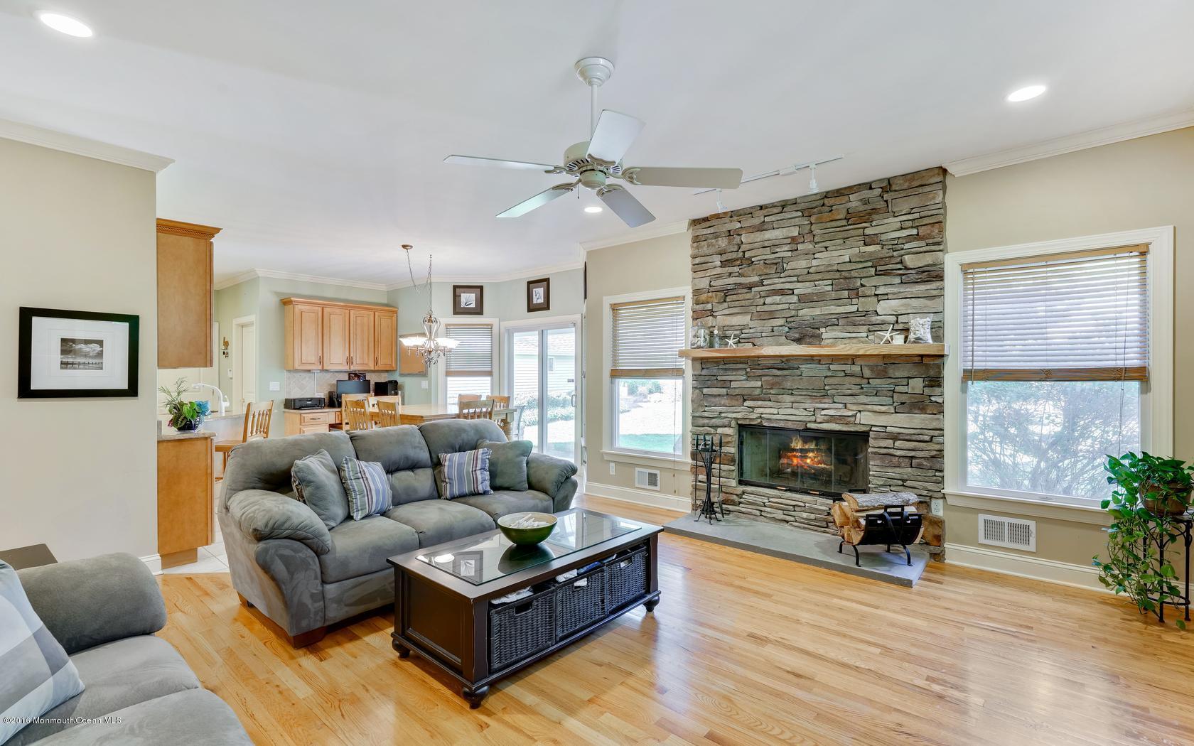 107 Hilltop Road Howell, NJ 07731 - Photo 25 of 48 49-photo-web-1680x1050-225661