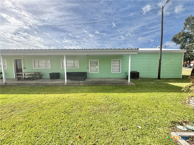 $319,000 | 510 10th Street, Port O'Connor, TX 77982