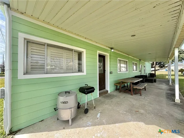 $319,000 | 510 10th Street, Port O'Connor, TX 77982