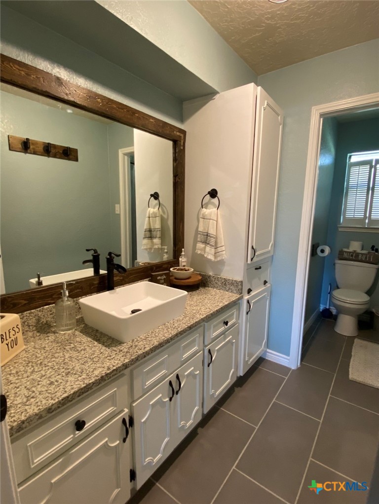 122 Twin Oak Road Seguin, TX 78155 - Photo 6 of 8