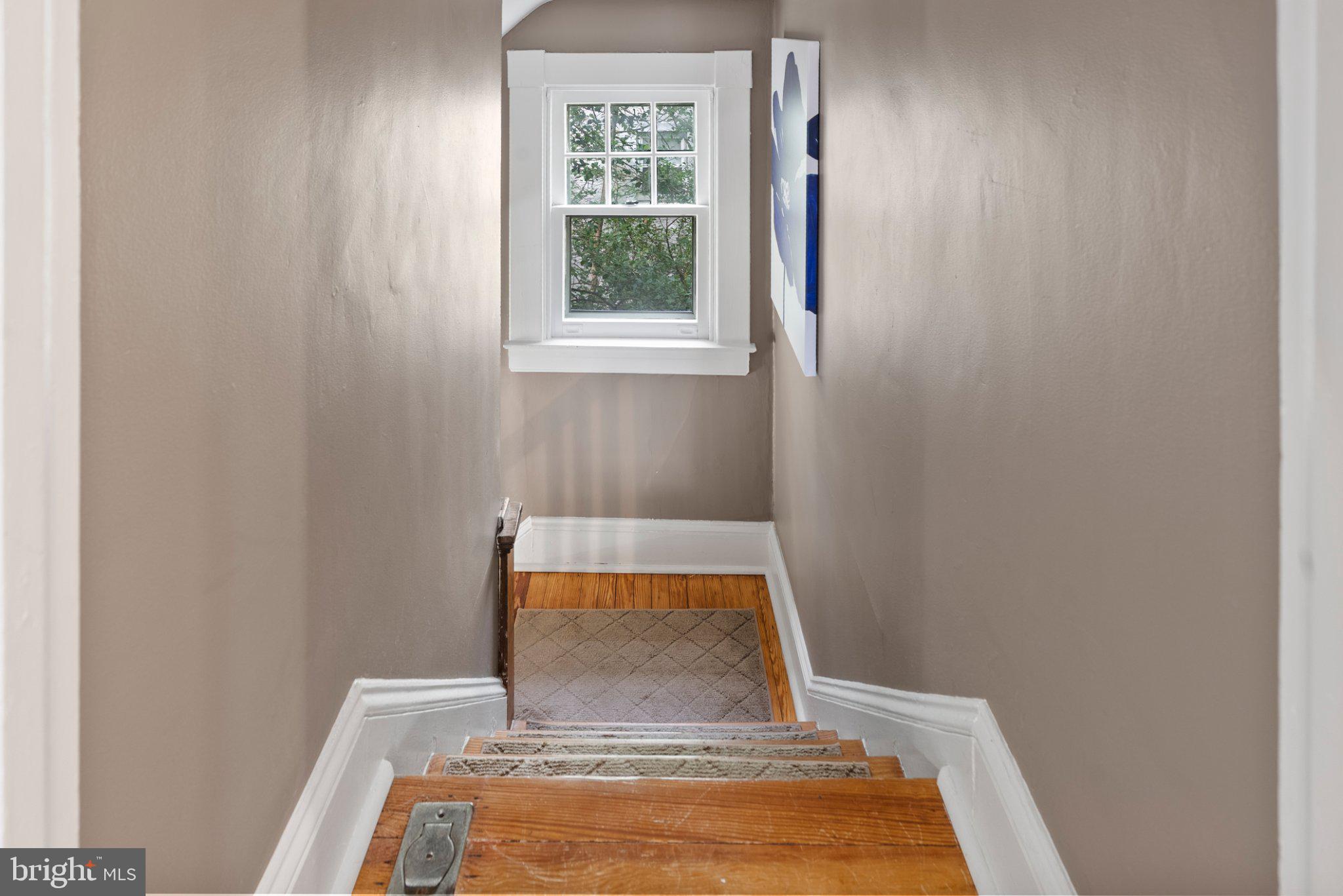 620 Murdock Road Baltimore, MD 21212 - Photo 18 of 41 Inviting staircase with natural light.