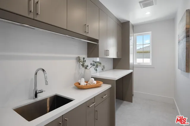 $3,645,000 | 8025 Stewart Avenue, Los Angeles, CA 90045