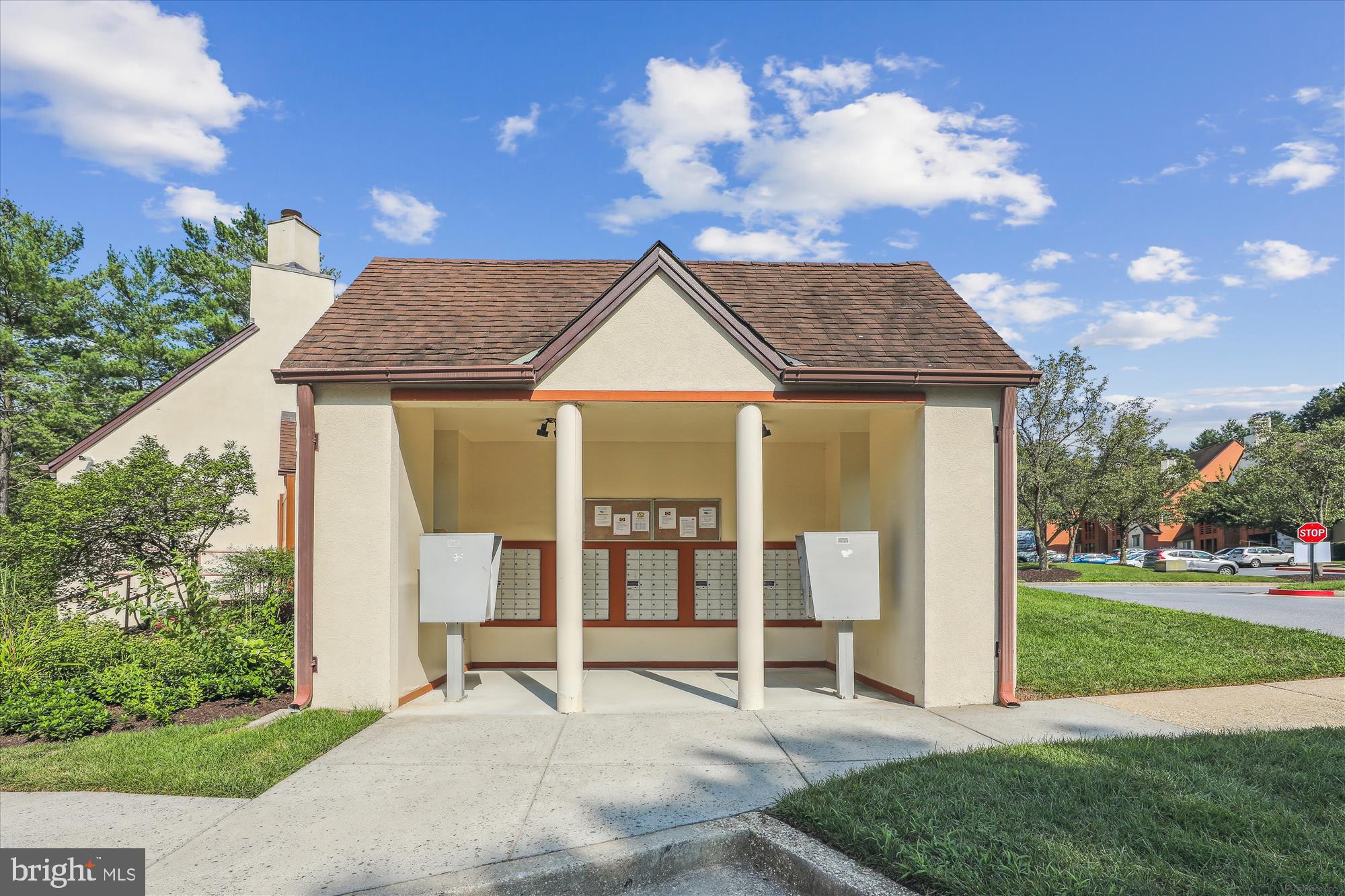 4912 Columbia Road, Unit 1 110 Columbia, MD 21044 - Photo 45 of 59 a house view with a garden space