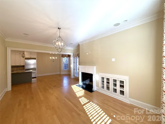 $3,500 | 1109 South Kings Drive, Charlotte, NC 28207