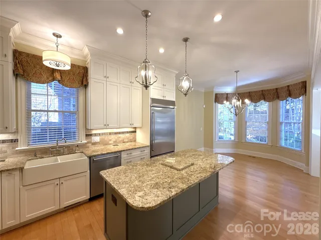 $3,500 | 1109 South Kings Drive, Charlotte, NC 28207