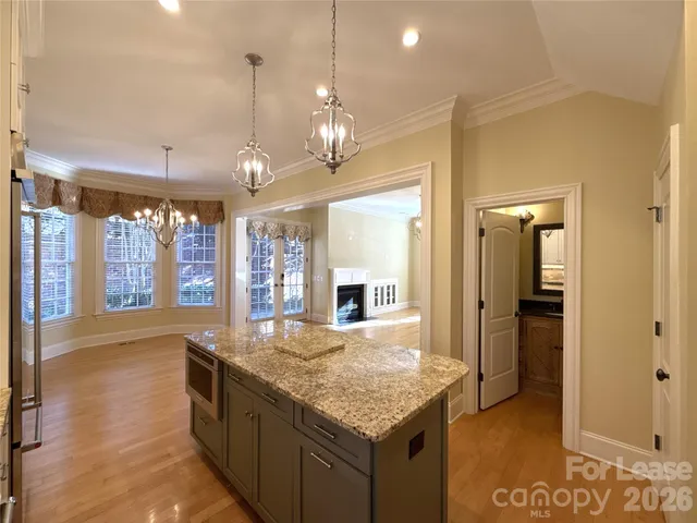 $3,500 | 1109 South Kings Drive, Charlotte, NC 28207