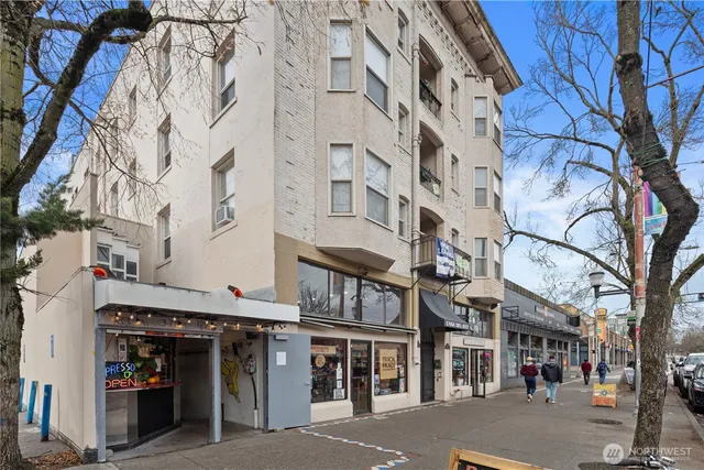 $6,200,000 | 321 Broadway East, Seattle, WA 98102
