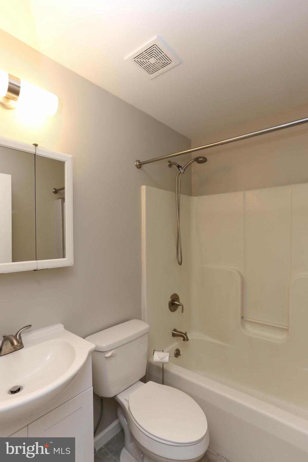 8113 Beverly Road Severn, MD 21144 - Photo 17 of 30 Hall Bath