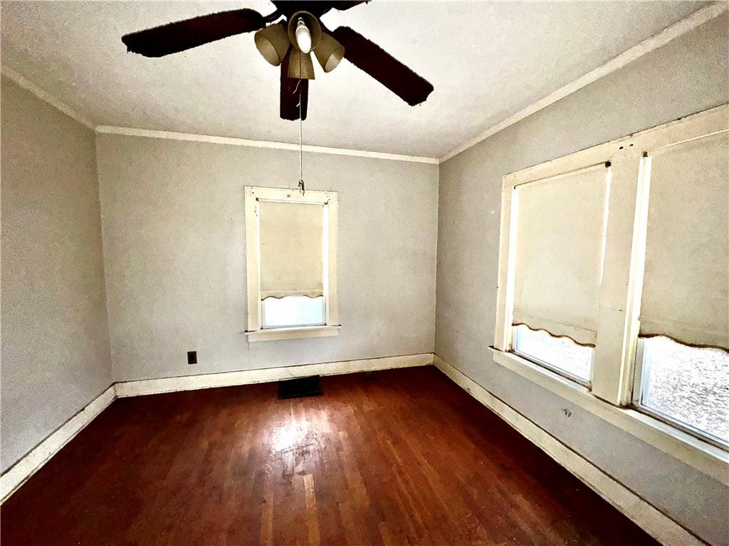 718 Thompson Avenue St. Joseph, MO 64504 - Photo 12 of 15