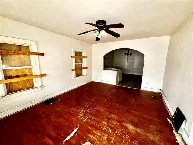 $79,000 | 718 Thompson Avenue, St. Joseph, MO 64504