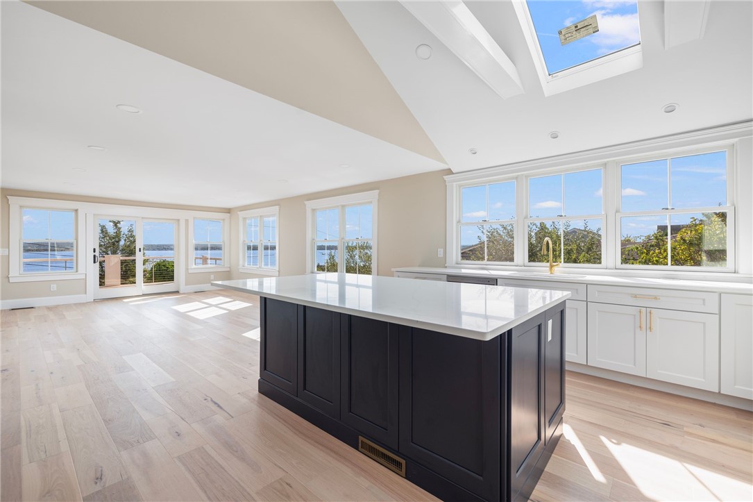 121 Robin Road Portsmouth, RI 02871 - Photo 2 of 37 Kitchen