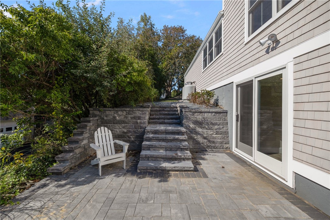 121 Robin Road Portsmouth, RI 02871 - Photo 22 of 37 Patio