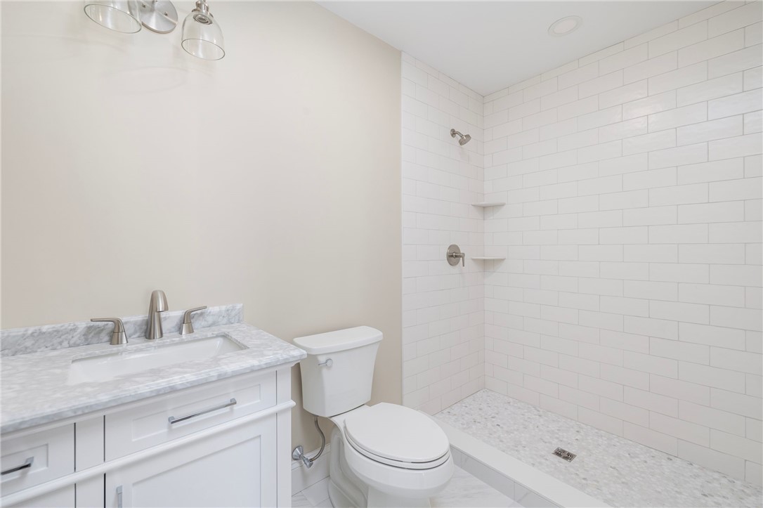 121 Robin Road Portsmouth, RI 02871 - Photo 10 of 37 second bedroom ensuite