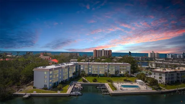 $349,900 | 600 Sutton Place, Unit 101B, Longboat Key, FL 34228