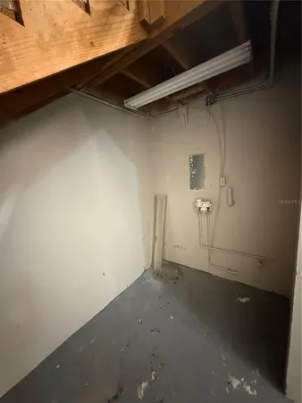 a view of a storage & utility room