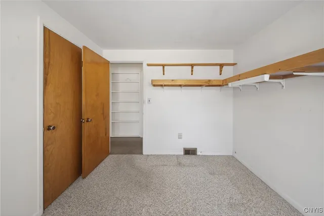 $179,000 | 309 Rebecca Street, Clay, NY 13212