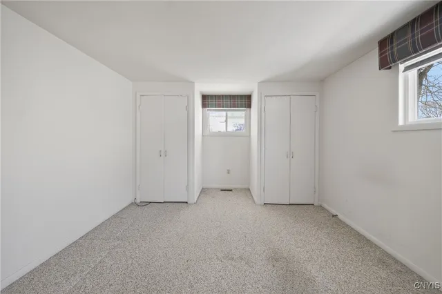 $179,000 | 309 Rebecca Street, Clay, NY 13212