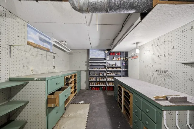 $179,000 | 309 Rebecca Street, Clay, NY 13212