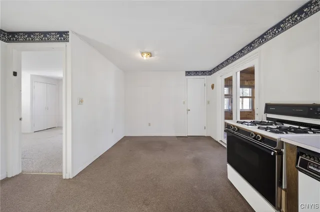 $179,000 | 309 Rebecca Street, Clay, NY 13212